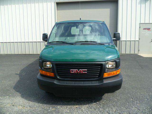GMC Savana Cargo 2012 photo 2